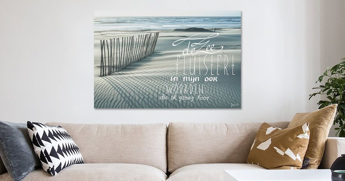 De zee fluistert in mijn oor, woorden die ik graag hoor! van Dirk van